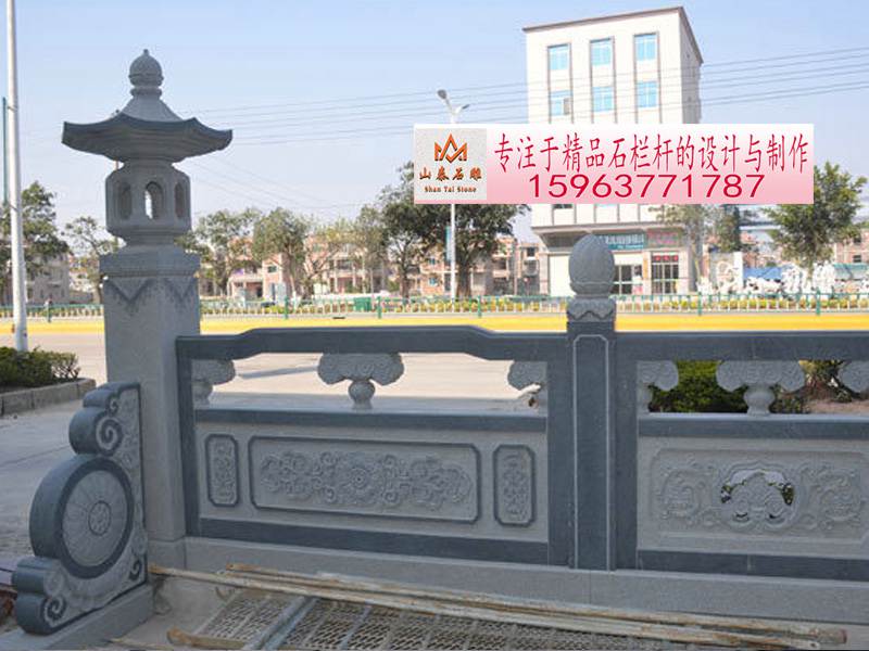 寺廟石欄桿