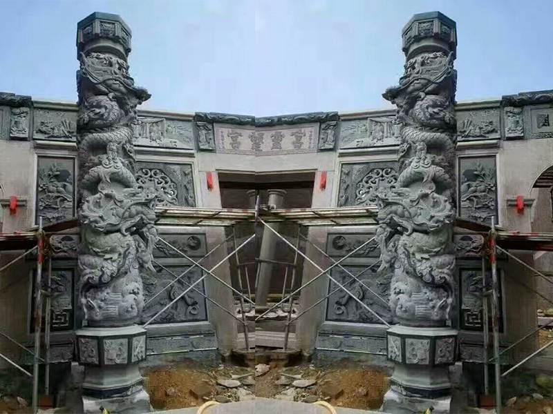 石龍柱